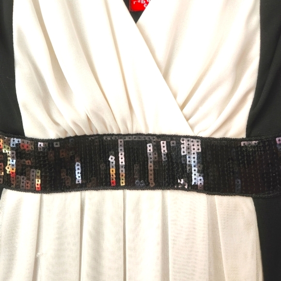 Dress | Ruby Rox - Picture 6 of 15